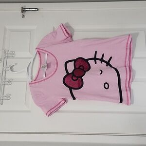 Hello Kitty short sleeve tshirt in very good condition